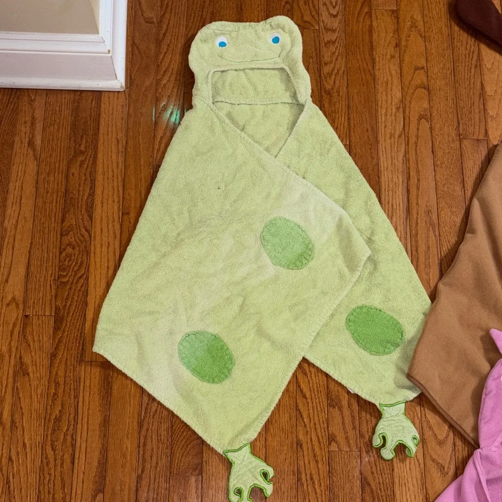 Animal-Themed Hooded Bath Towels - Pink, Green, Brown